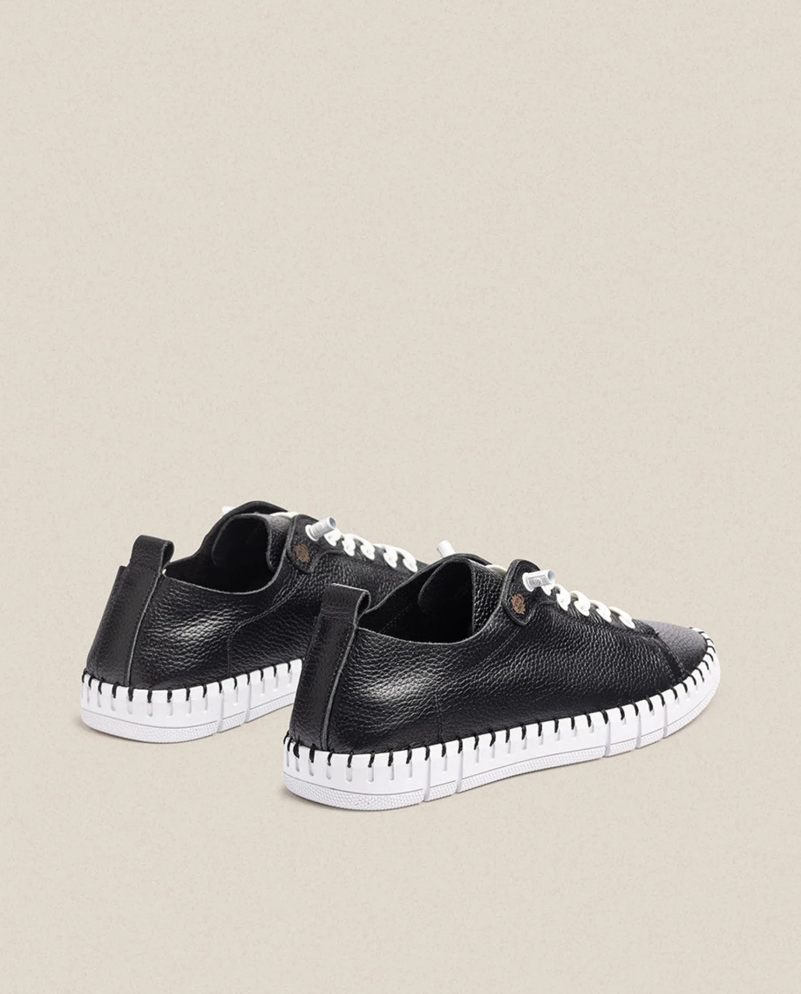 chaussure_plate_flow_noir_2.webp Yokono Chaussures | Sneakers | Chaussure Plate FLOW-004 Noir